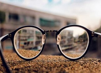 mo-thay-mat-kinh-min