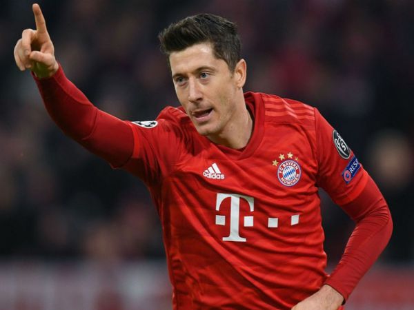 Tin bóng đá tối 31/8: Lewandowski chưa muốn dừng chân ở Bayern