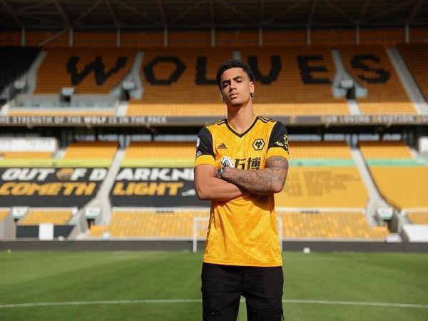Chuyển nhượng bóng đá quốc tế 21/9: Wolves ký hợp đồng với Ki-Jana Hoever 