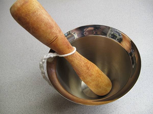 Mơ thấy cái chày là điềm báo gì, đánh con gì