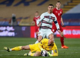 Bóng đá quốc tế 31/3: Ronaldo rực sáng, Bồ Đào Nha chiếm ngôi đầu Bóng đá quốc tế 31/3: Ronaldo rực sáng, Bồ Đào Nha chiếm ngôi đầu