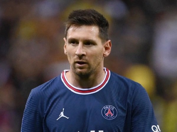 Bóng đá quốc tế 31/8: Messi từ chối đổi áo với cầu thủ Reims