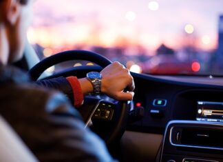 Mơ lái xe ô tô đánh con gì chuẩn xác nhất, là điềm gì?