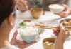 Nằm mơ thấy ăn cơm dự báo điều gì, đánh con gì dễ trúng thưởng?