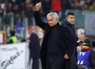 Bóng đá QT ngày 16/1: Roma tính sa thải Mourinho