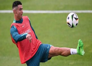 Bóng đá Quốc Tế ngày 13/6: Giá vé xem Ronaldo tập tăng cao