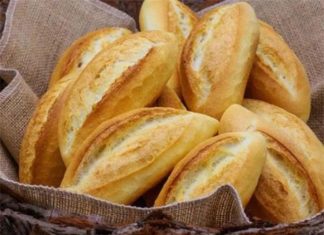 Nhìn thấy bánh mì có thông điệp gì? Có phải điềm báo lộc lá nhất?