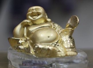 Trông thấy ông địa có phải điềm báo tài lộc gõ cửa?