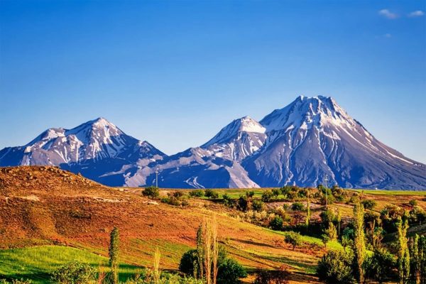 CHiêm bao thấy núi có cặp số nào may mắn