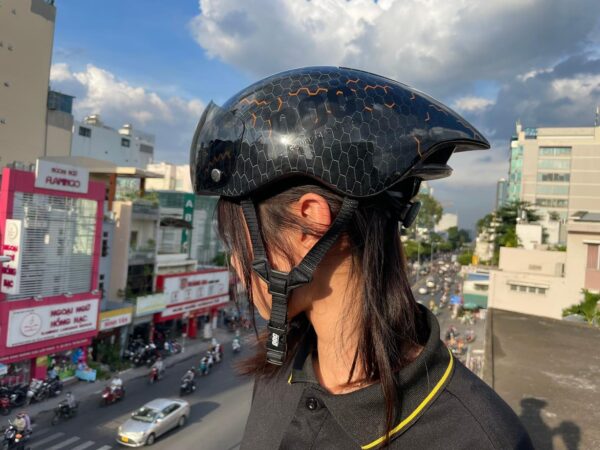 Nhìn thấy mũ bảo hiểm có ảnh hưởng vận mệnh tương lai?