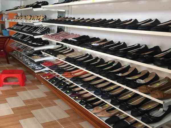 có 500 triệu nên kinh doanh gì ở nông thôn - cửa hàng giày dep