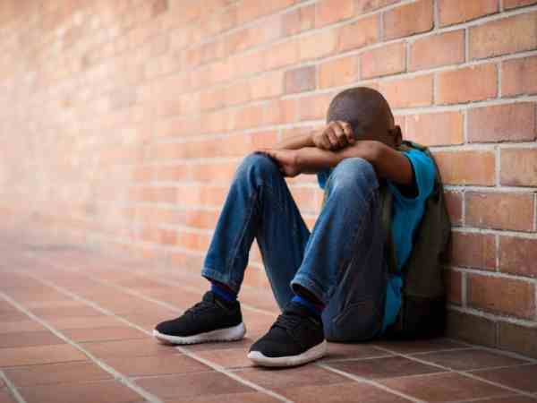 Suy nghĩ về cái chết và tự làm hại bản thân Suy nghĩ về cái chết và tự làm hại bản thân