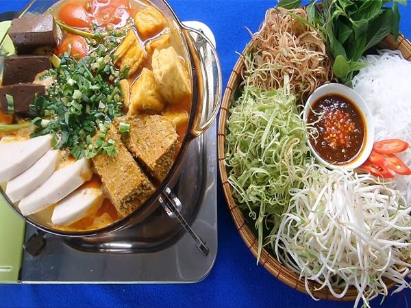 Mẹo nhỏ khi nấu lẩu riêu cua đồng