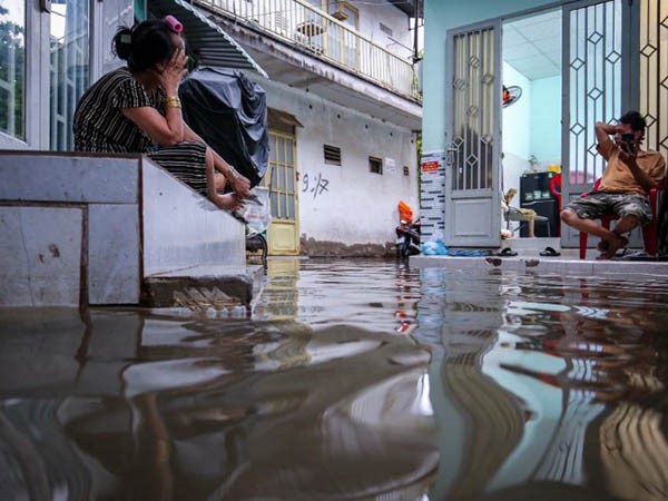 Nằm mơ thấy nước ngập nhà là điềm gì, số mấy đổi vận?