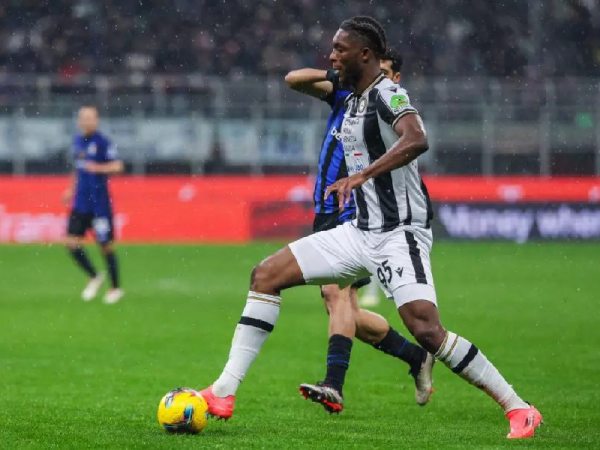 Tiền đạo cao nhất thế giới hiện tại đáng chú ý