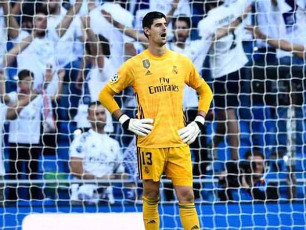 Tiền đạo cao nhất thế giới là ai?