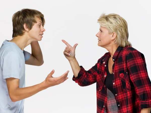 Mơ thấy cãi nhau với người thân