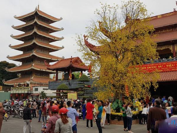 Mơ thấy đi chùa là điềm gì theo quan niệm tâm linh?