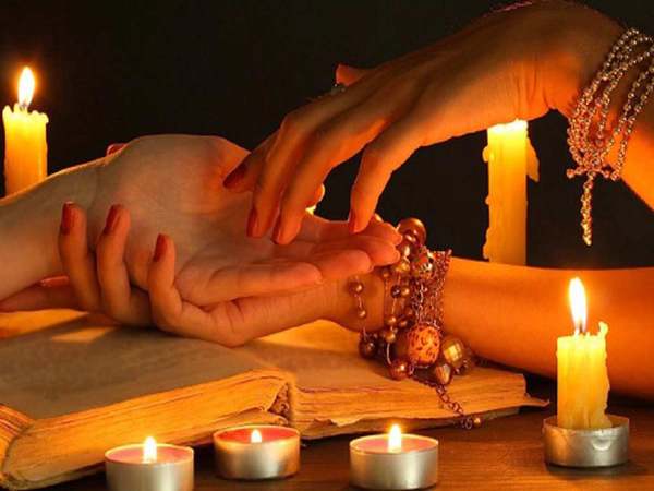 Ngủ mê thấy đi xem bói và thầy bói nói điều xấu