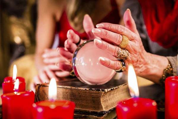 Liệu nằm mơ thấy đi xem bói là điềm gì, tốt hay xấu?