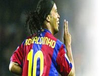 Số áo Ronaldinho tại câu lạc bộ