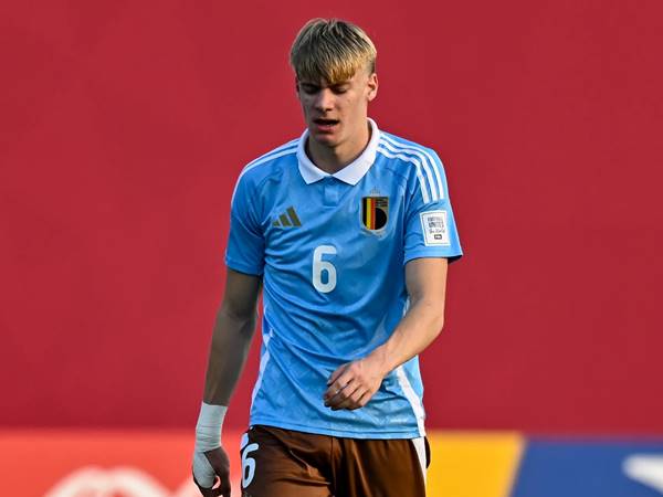 Tin MU: Man United cạnh tranh Nathan De Cat với Tottenham Tin MU: Man United cạnh tranh Nathan De Cat với Tottenham