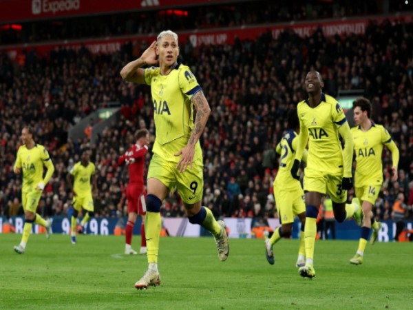 Liverpool áp đảo nhưng phung phí quá nhiều cơ hội Liverpool áp đảo nhưng phung phí quá nhiều cơ hội